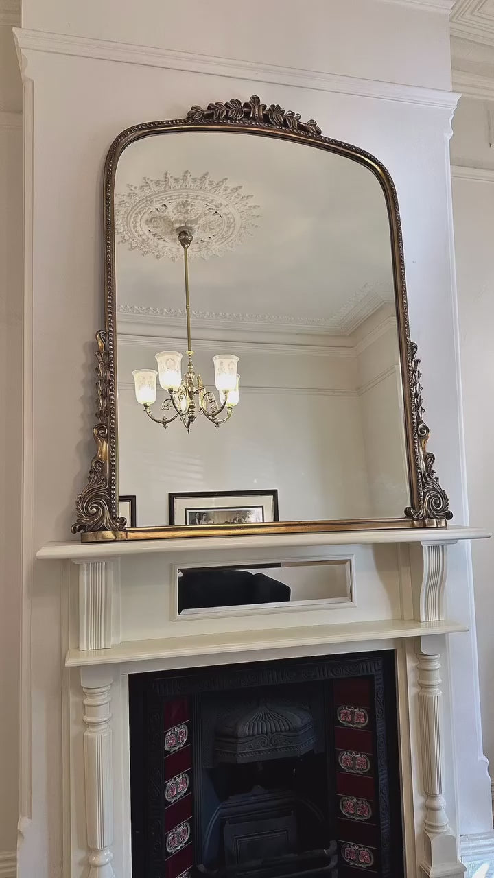 Top tip: Go BIGGER!🪞Size is so important when finding the right mirror for a space. You can’t reflect light and space with a small mirror 🤷‍♂️ DM us if you have any questions! #MirrorMirror

🏠 172 Hoddle Street, Abbotsford VIC 3067
🕐 Trading Hours in Bio
📞 03 9417 1100 
👩‍💻 Got a question? DM Us