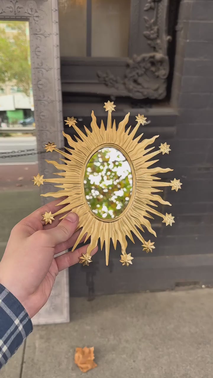 Now online!! Our Sun Mirror ☀️ is such a beautiful little mini feature mirror. Shop online now via link in bio. #MirrorMirror

🏠 172 Hoddle Street, Abbotsford VIC 3067
🕐 Trading Hours in Bio
📞 03 9417 1100 
👩‍💻 Got a question? DM Us